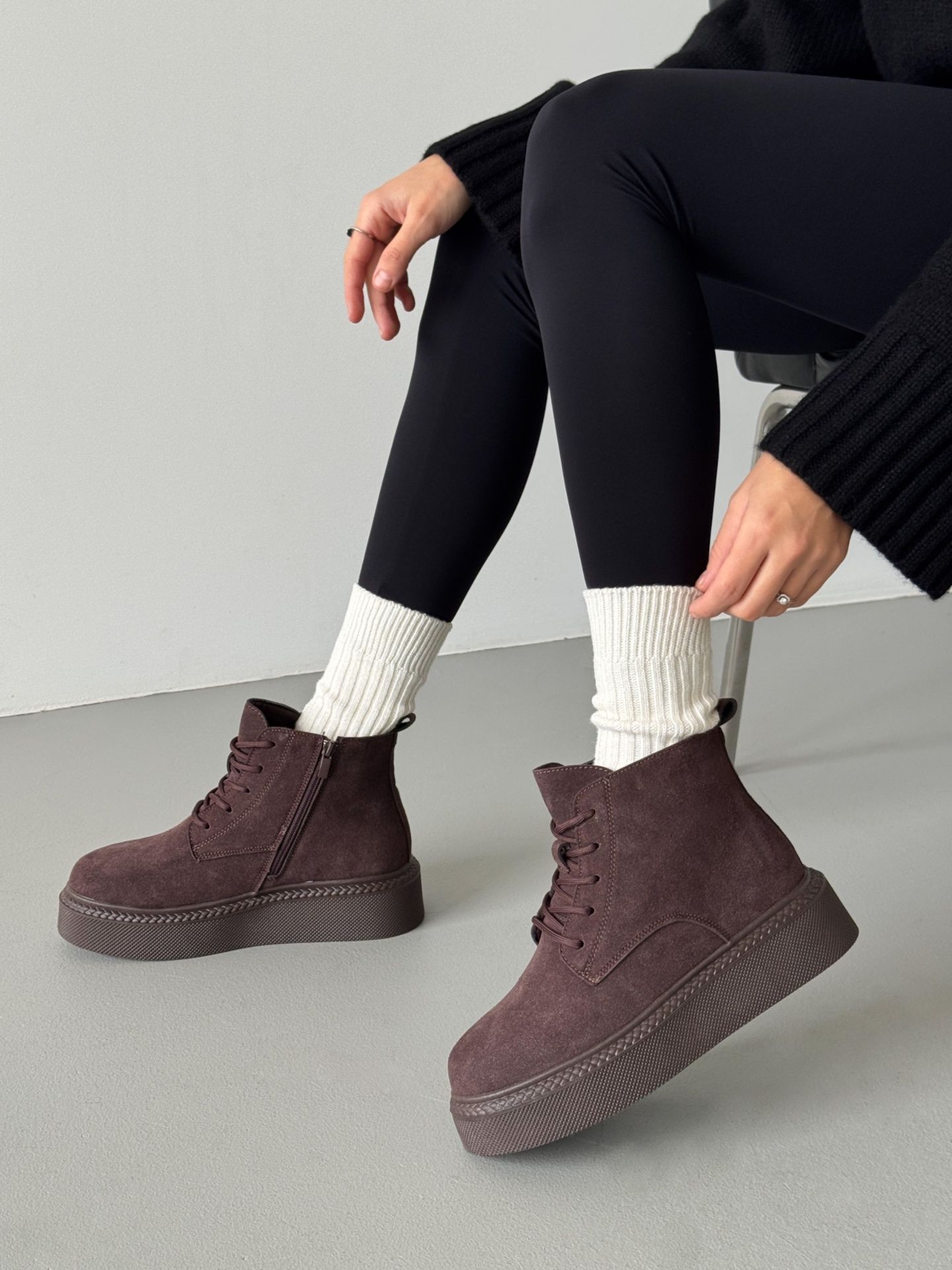 Черевики зимові на платформі темно-брунатні