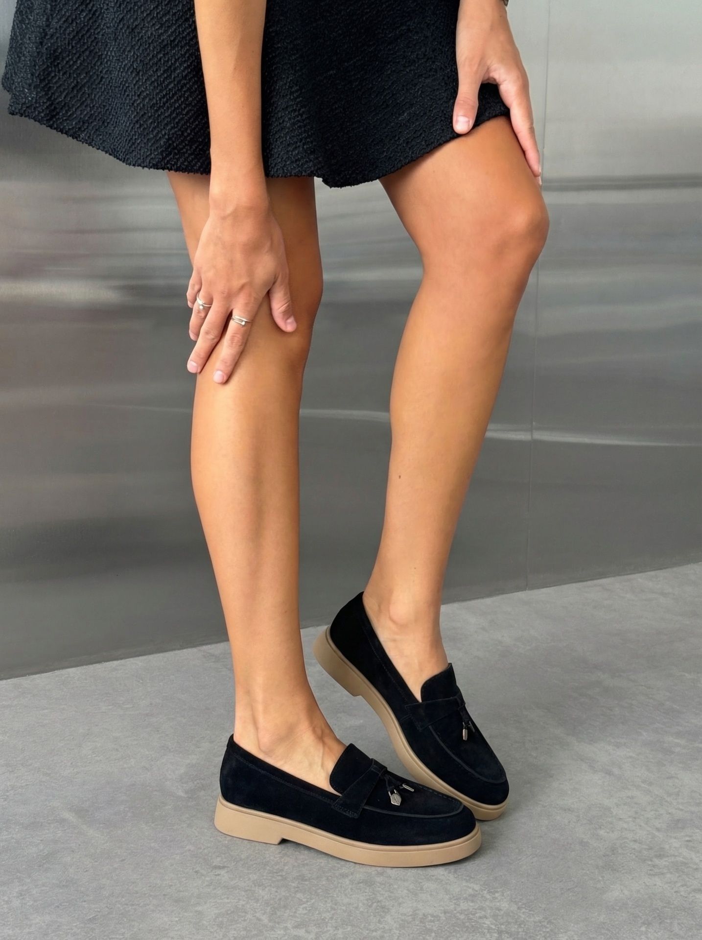 Лофери лаконічні чорні