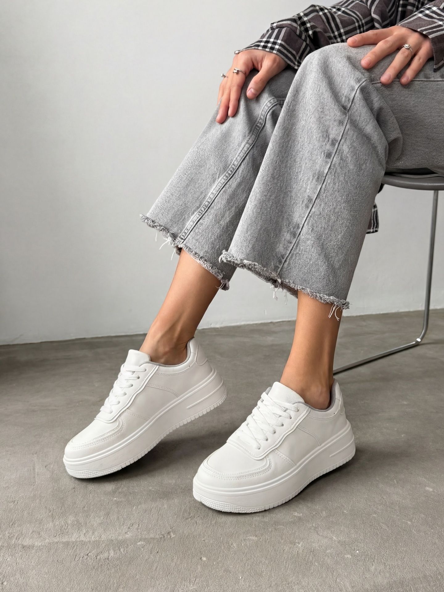 Кеди базові білі