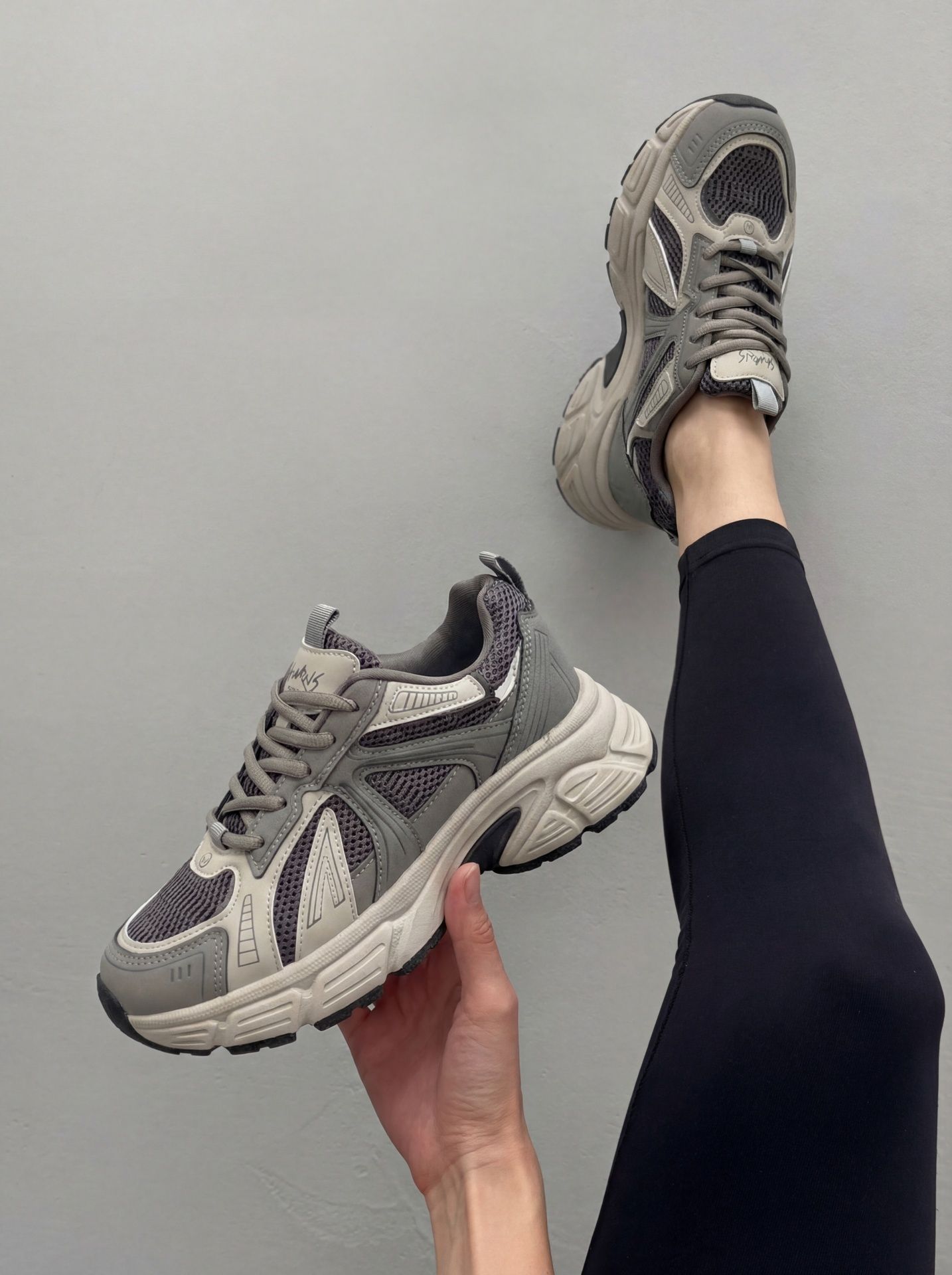 Кросівки на платформі темно-сірі