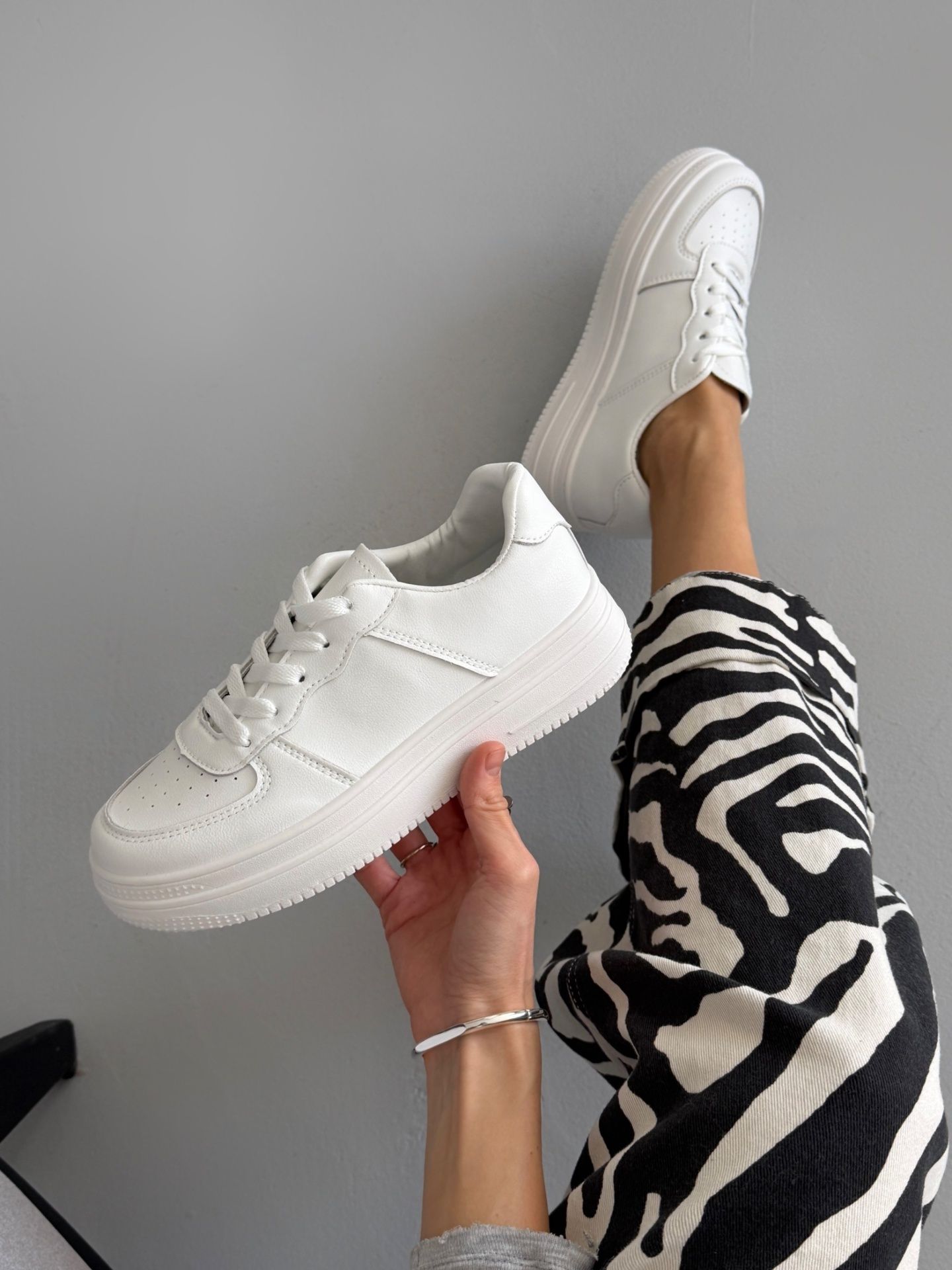 Кеди базові білі