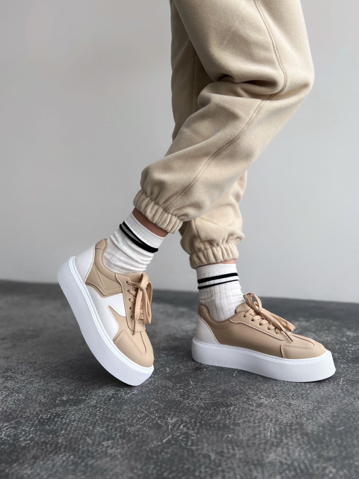 Кеди Мouth персикові