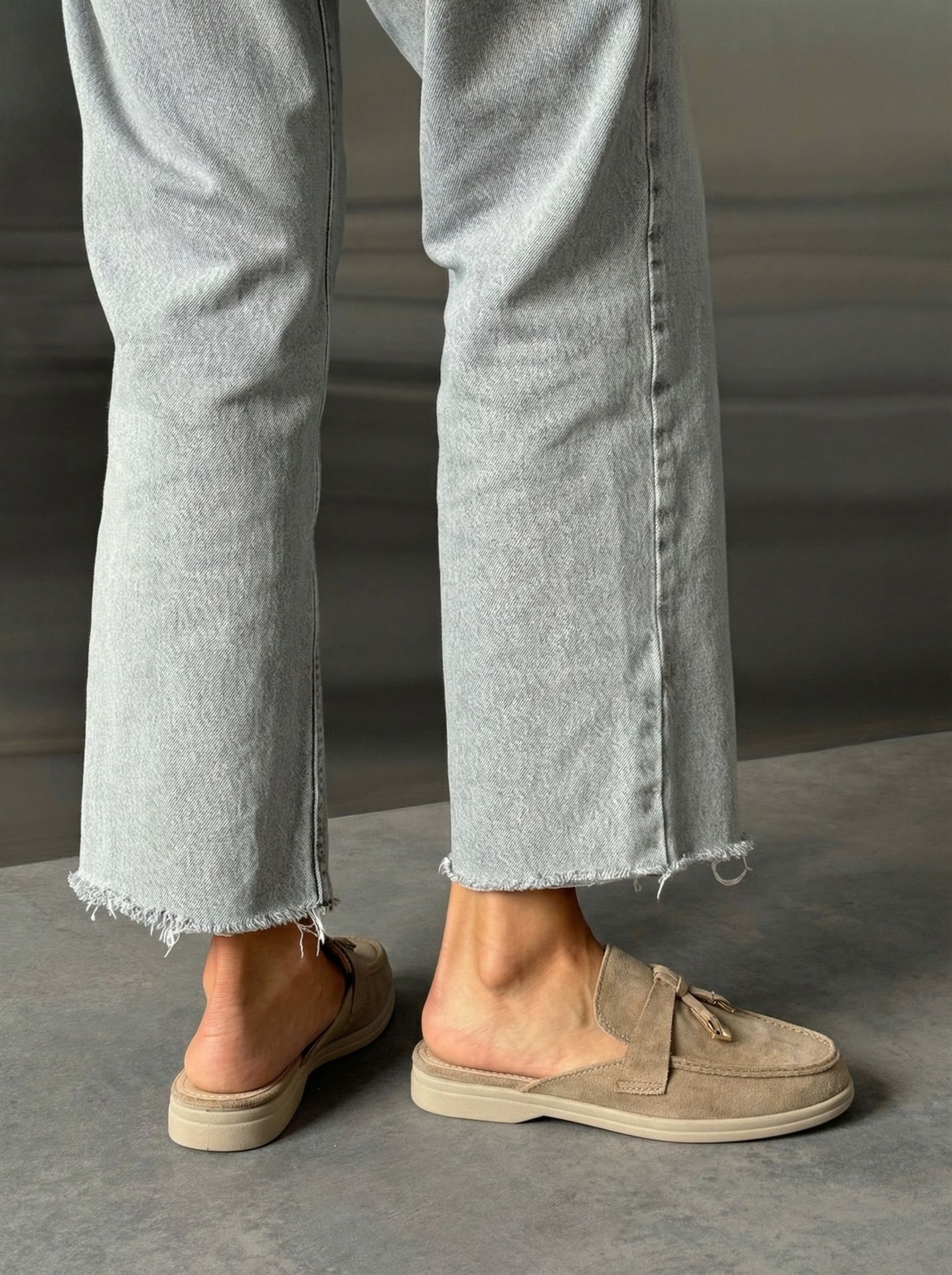 Мюлі з оздобленням екрю