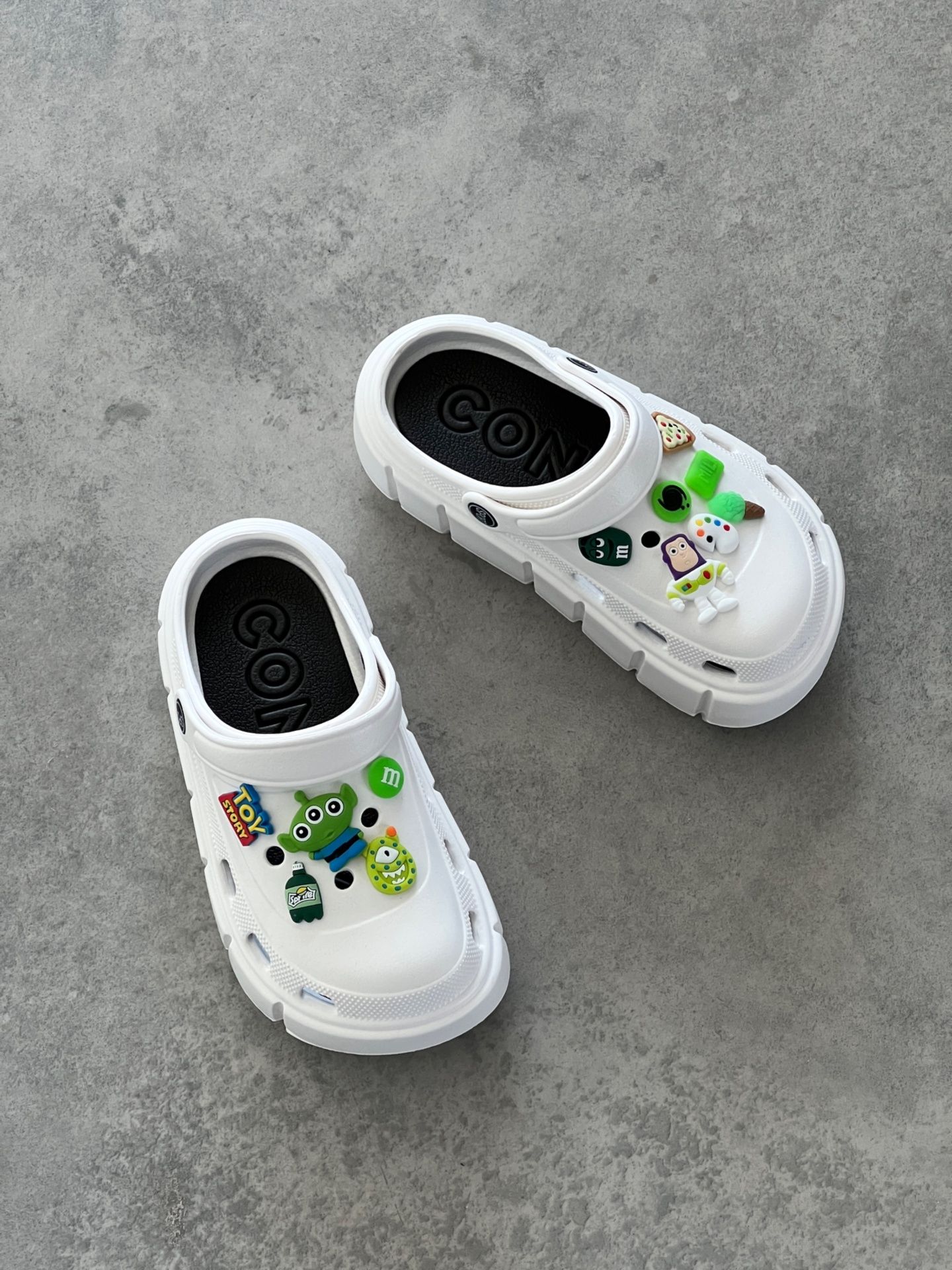 Сабо Platform білі з джибітсами