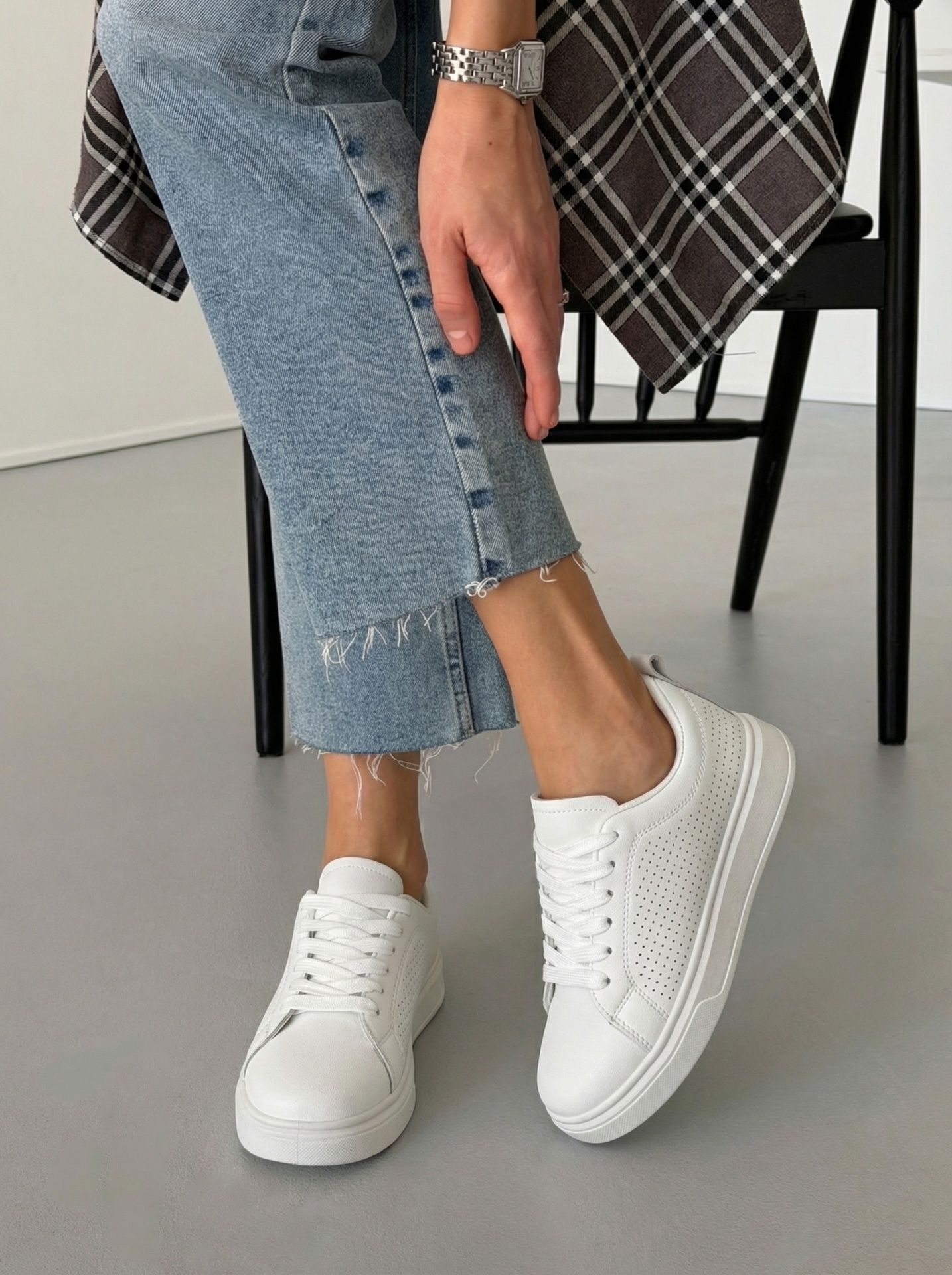 Кеди з перфорацією білі