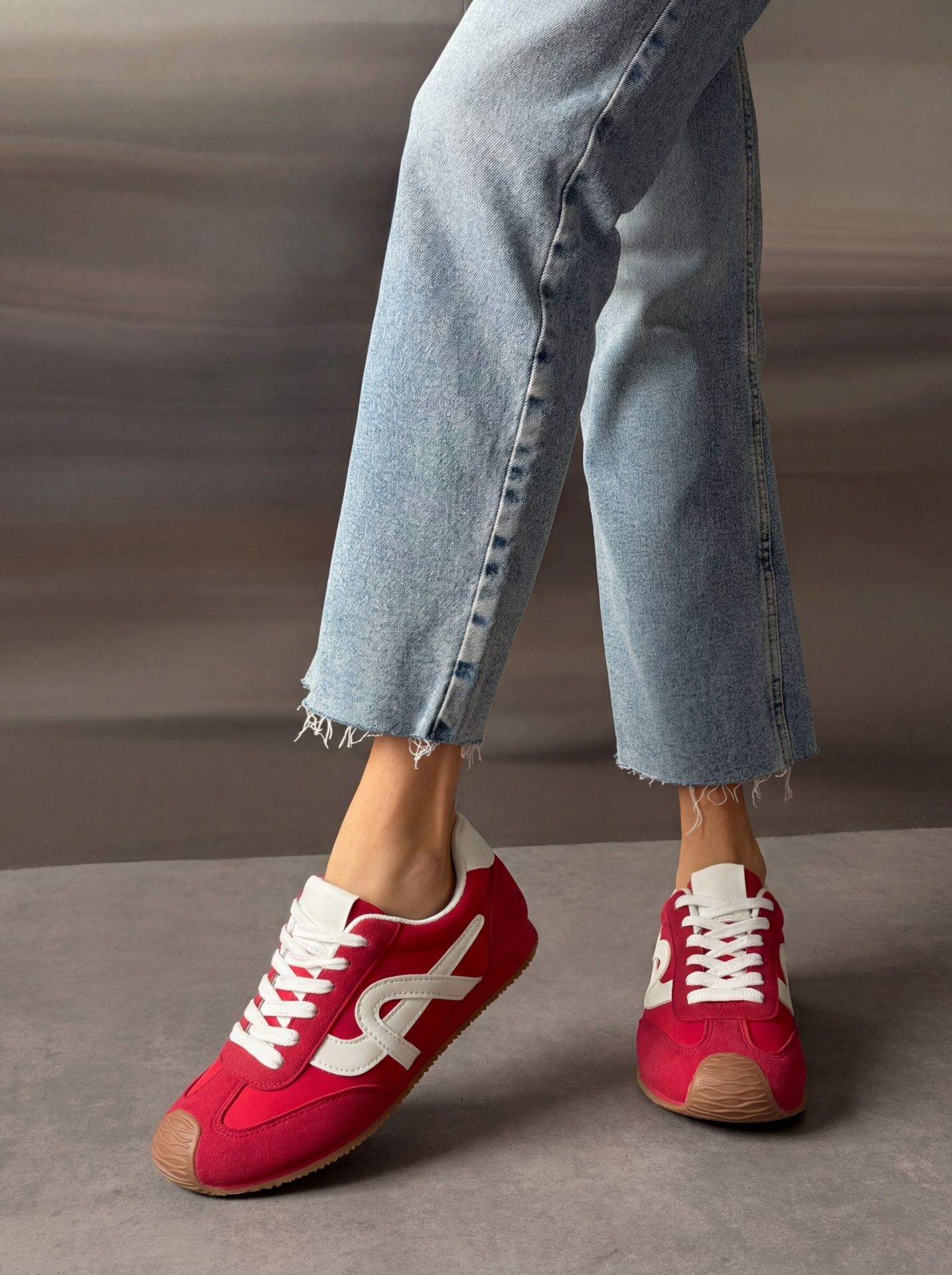 Кеди на низькій підошві червоні