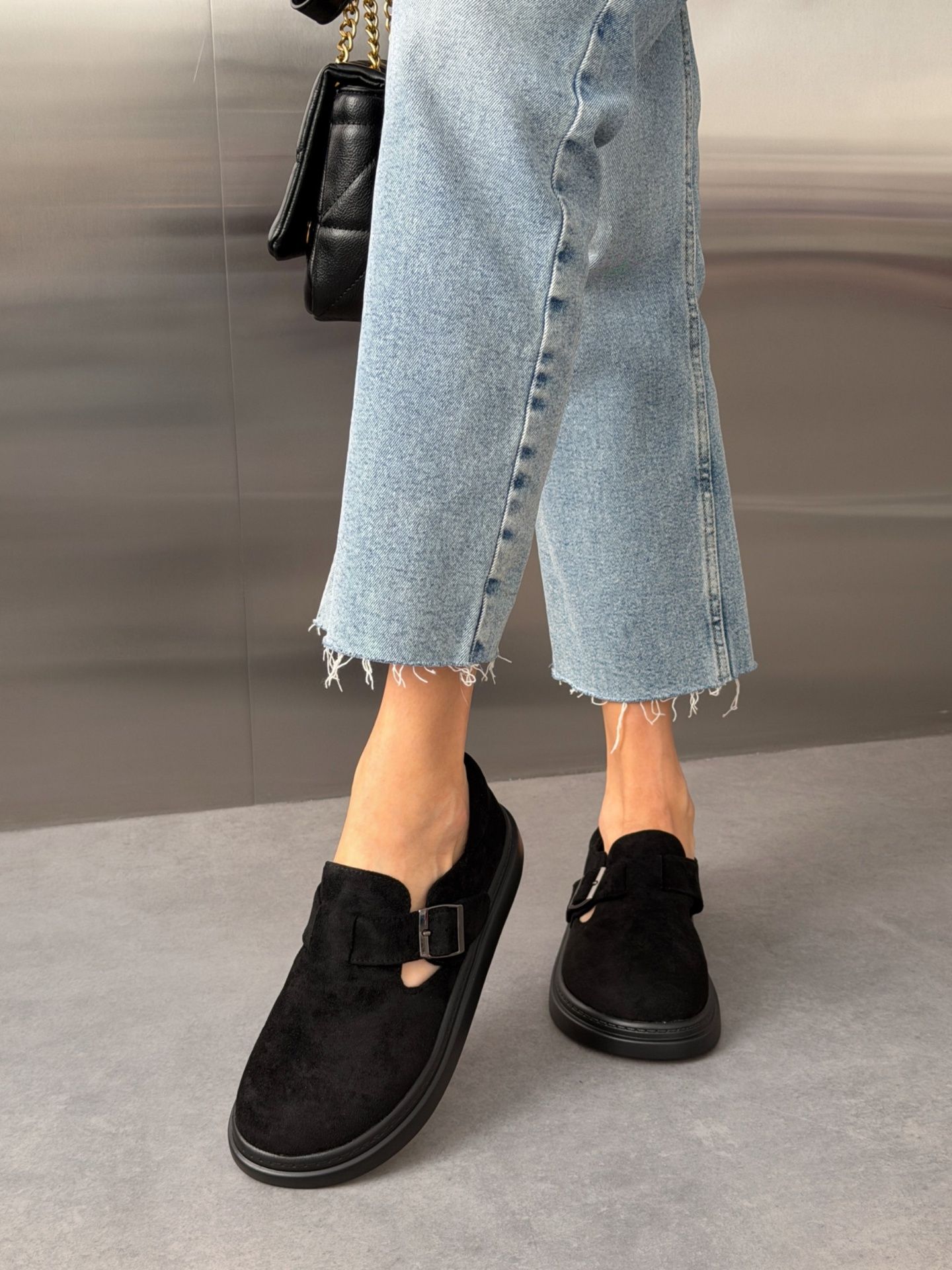 Лофери з декоративною фурнітурою чорні