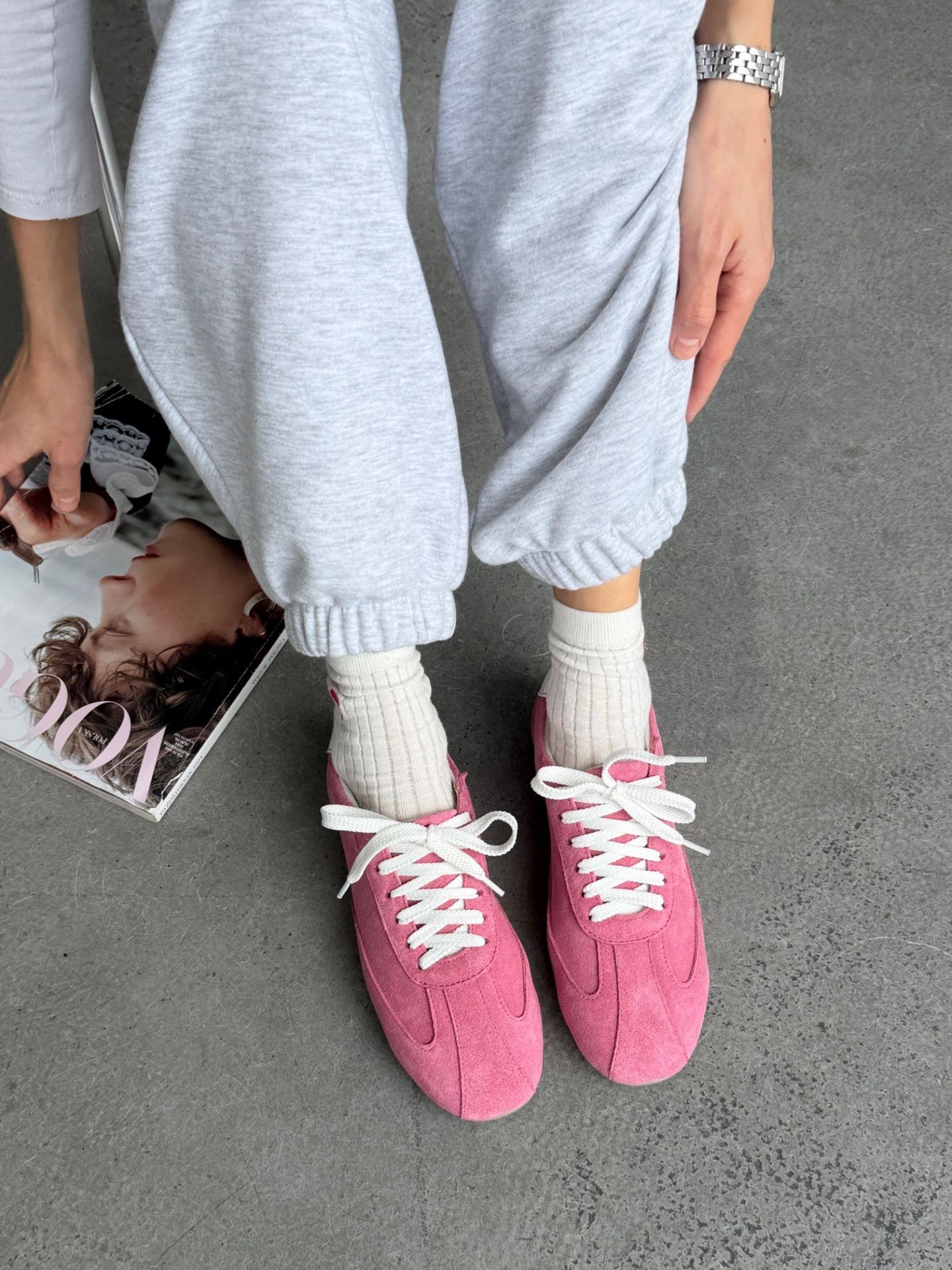 Кеди з білим задником рожеві