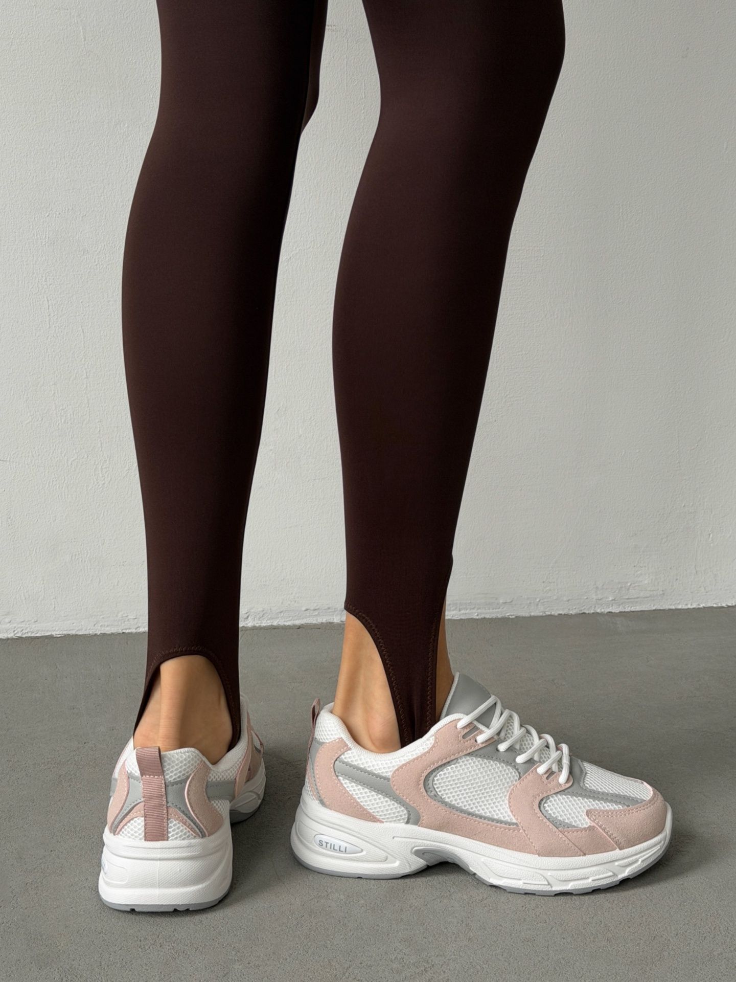 Кросівки з сіткою сіро-рожеві