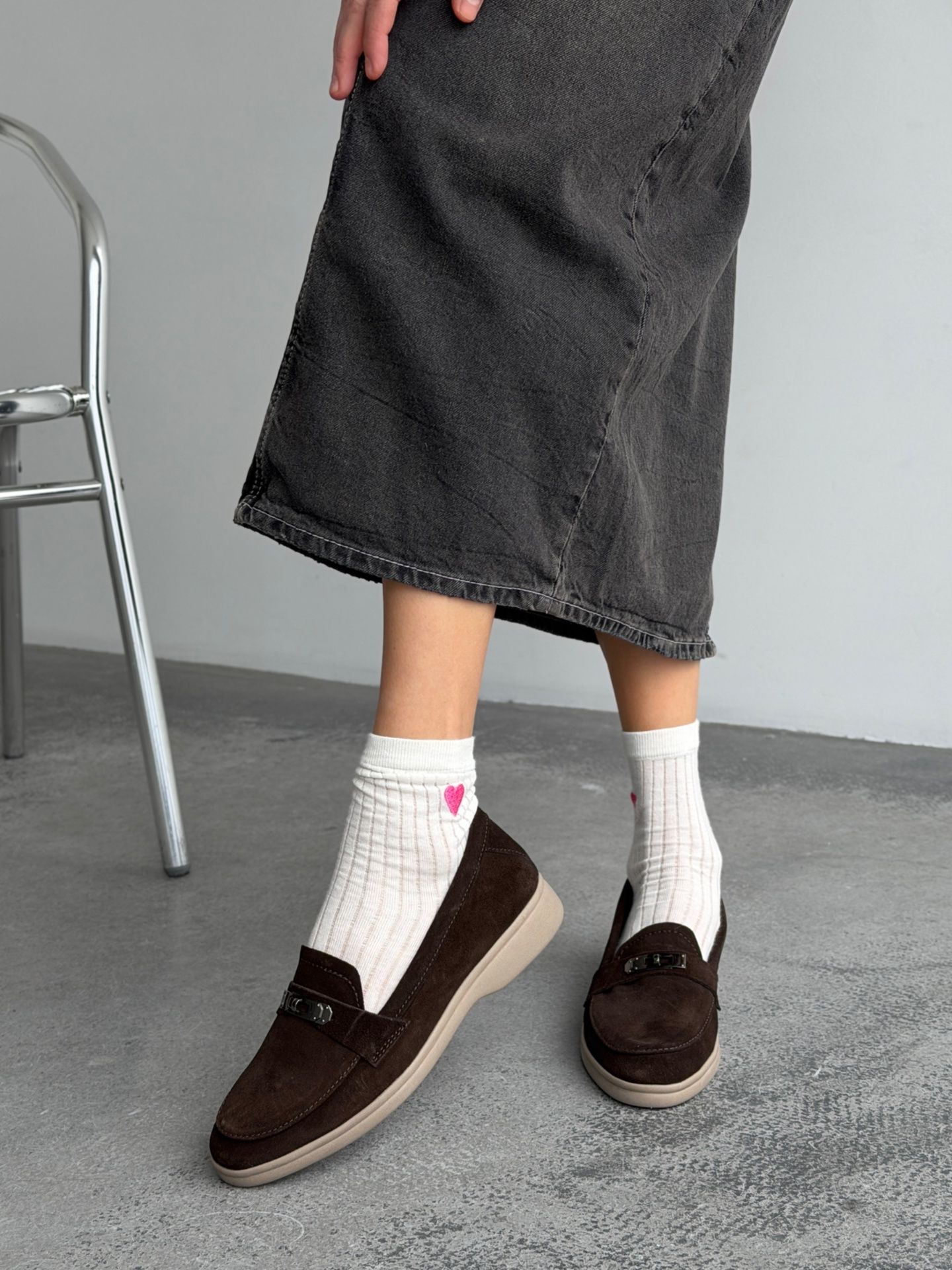 Лофери з металевою деталлю блідо-брунатні