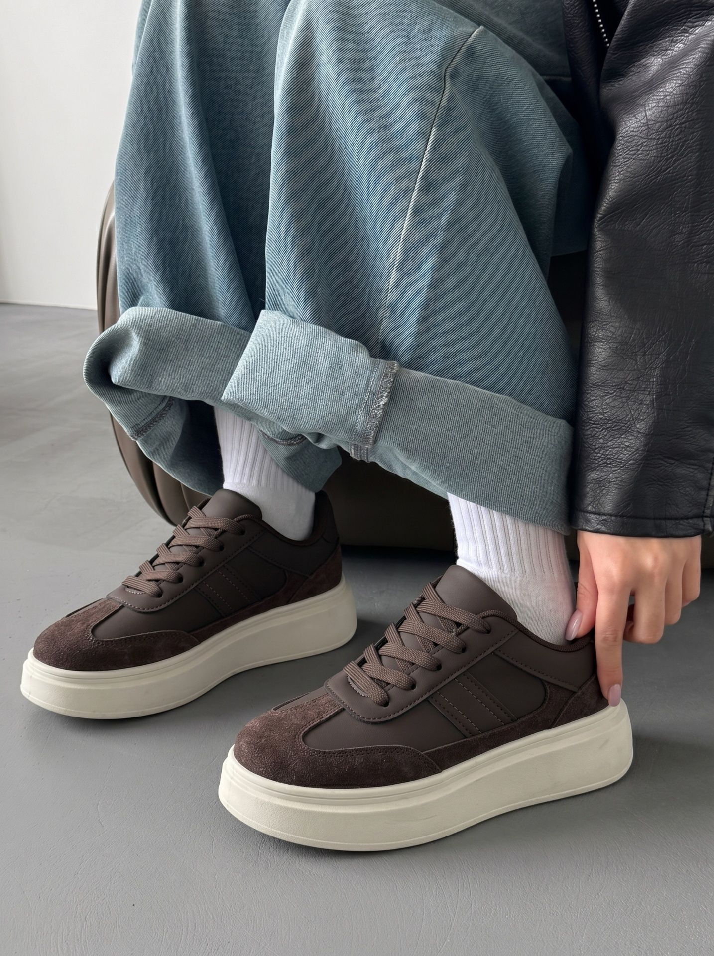 Кеди лаконічні з платформою коричневі