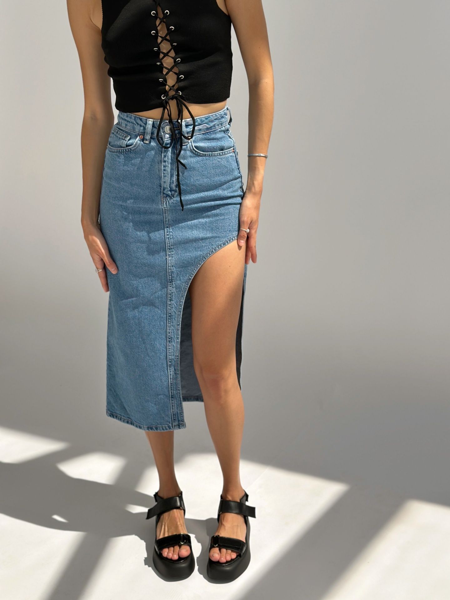 Спідниця з вирізом синя