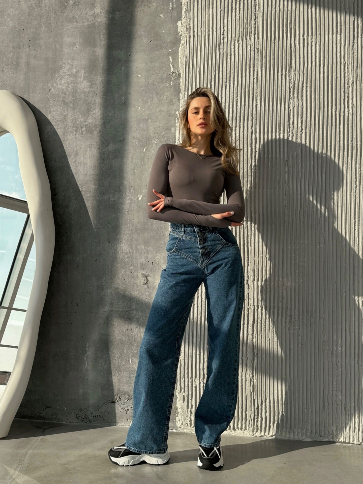 Джинси прямі сині з відстрочками