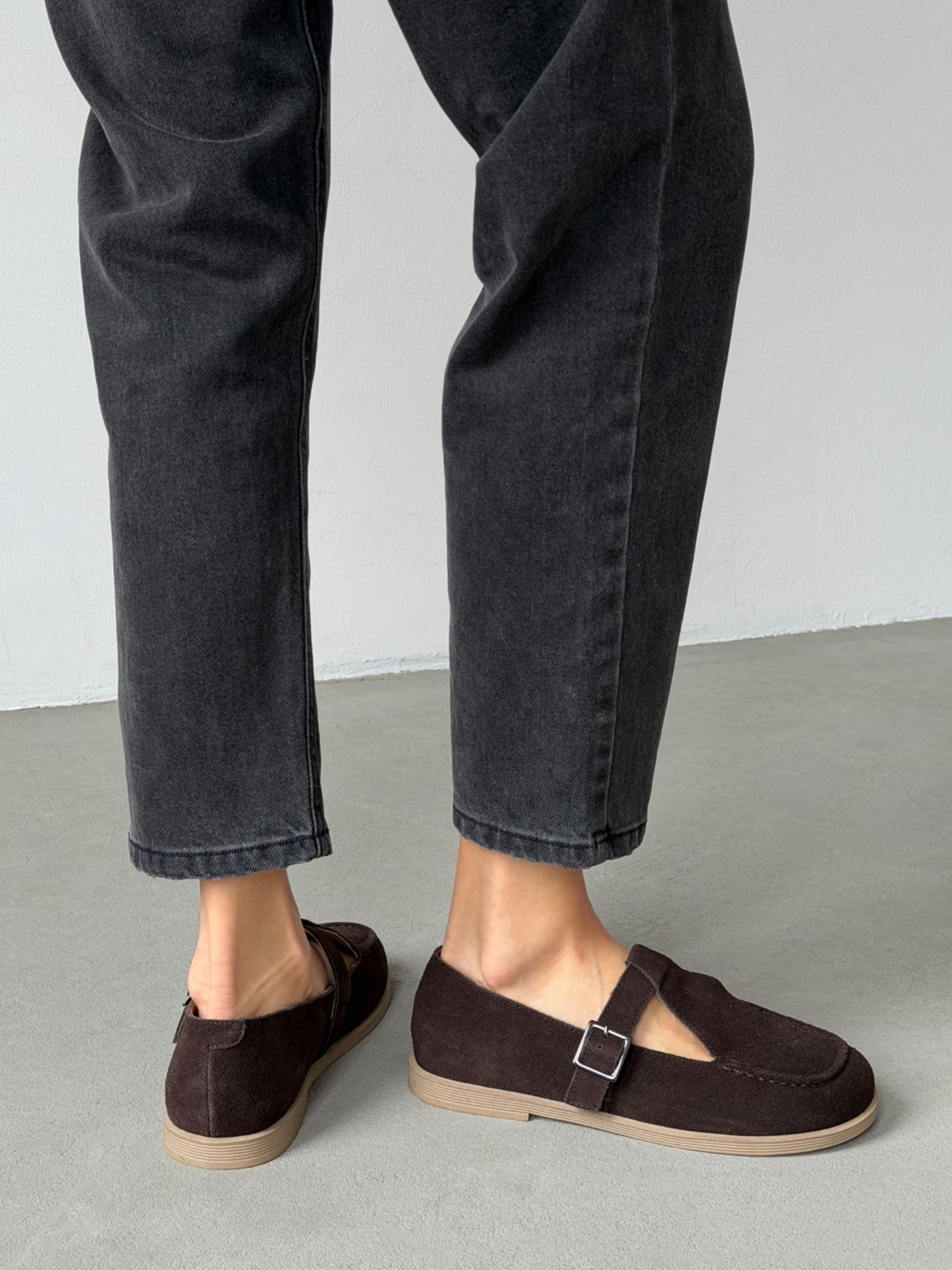 Лофери з декоративним ремінцем коричневі