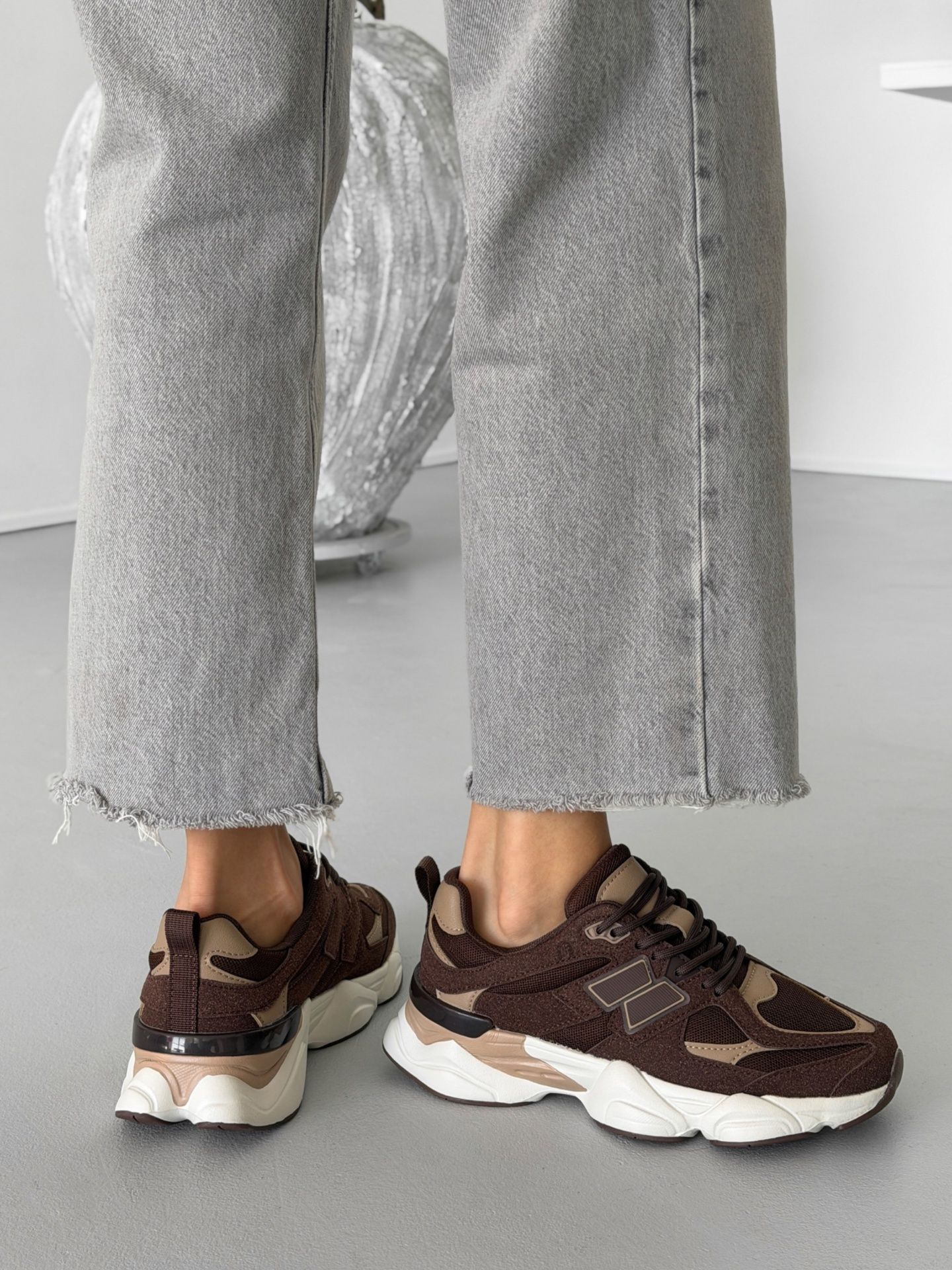 Кросівки трендові темно-брунатні