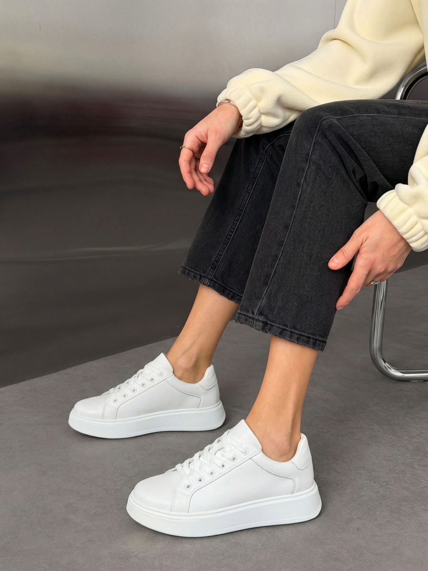 Кеди на високій підошві білі