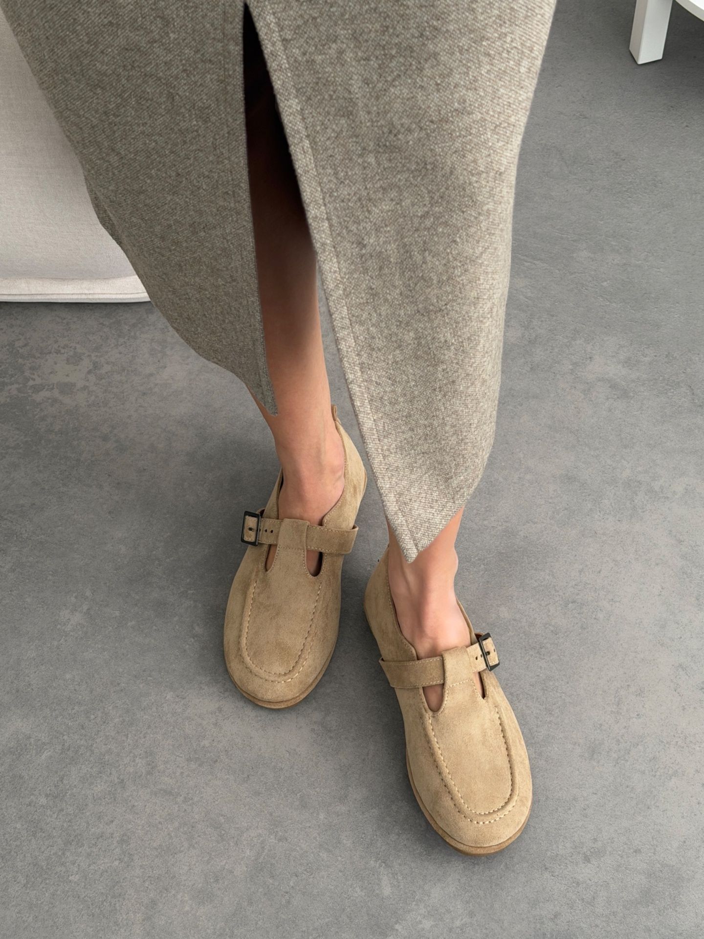 Лофери з металевою пряжкою темно-бежеві