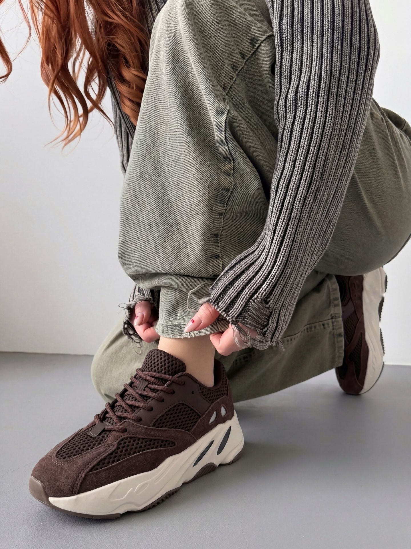 Кросівки на платформі темно-брунатні